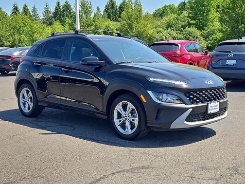 Ultra Black 2022 Hyundai KONA SEL