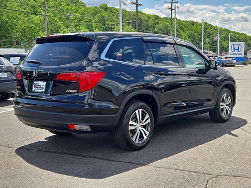 BLACK 2017 Honda Pilot EX-L