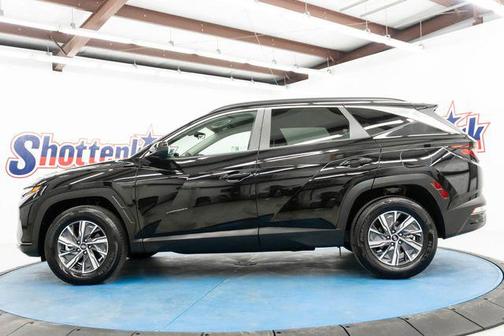Black Pearl 2024 Hyundai TUCSON Hybrid Blue