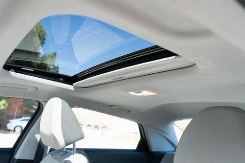 2022 Hyundai ELANTRA HEV Limited