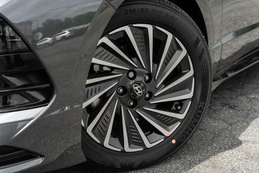 2025 Hyundai SONATA Hybrid Limited