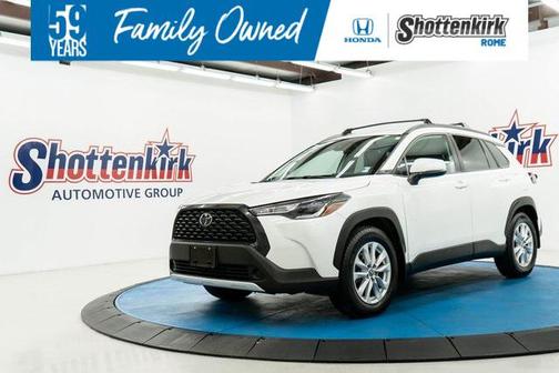 2022 Toyota Corolla Cross LE