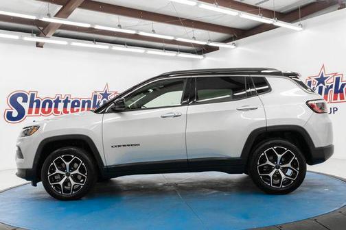 Silver Zynith Metallic Clearcoat 2025 Jeep Compass Limited