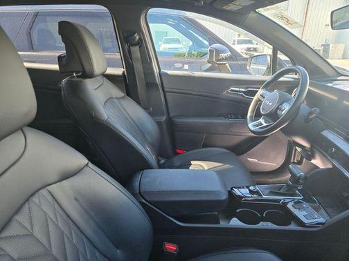Jungle Green 2025 Kia Sportage X-Line
