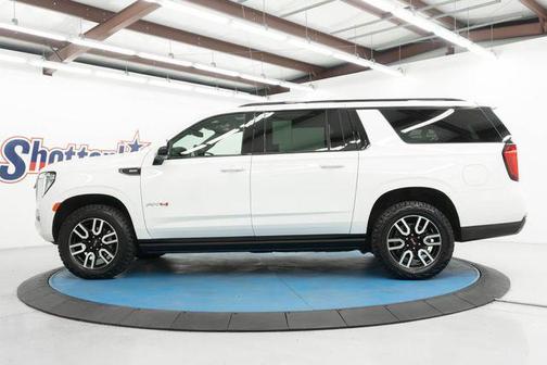 Summit White 2023 GMC Yukon XL 4WD AT4