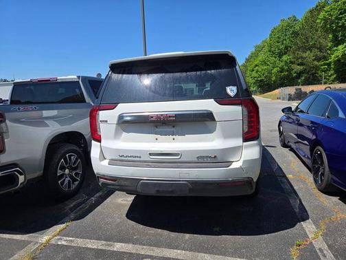 Summit White 2023 GMC Yukon XL 4WD AT4