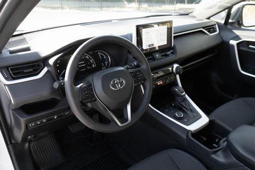 2024 Toyota RAV4 Hybrid SE