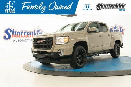 Desert Sand Metallic 2022 GMC Canyon Elevation