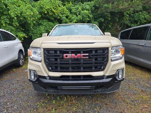 Desert Sand Metallic 2022 GMC Canyon Elevation