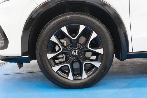 Platinum White Pearl 2026 Honda HR-V EX-L