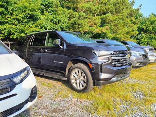 Dark Ash Metallic 2022 Chevrolet Suburban Premier