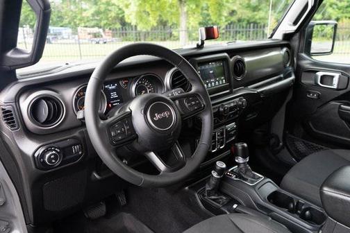 2023 Jeep Gladiator Sport S