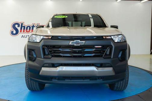 Sand Dune Metallic 2024 Chevrolet Colorado Trail Boss