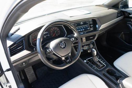 2021 Volkswagen Jetta 1.4T R-Line