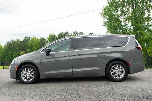 Ceramic Gray Clearcoat 2025 Chrysler Pacifica L