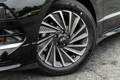 2025 Hyundai SONATA Hybrid SE