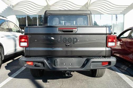 2020 Jeep Gladiator Sport