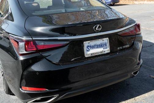 2022 Lexus ES 350 Base