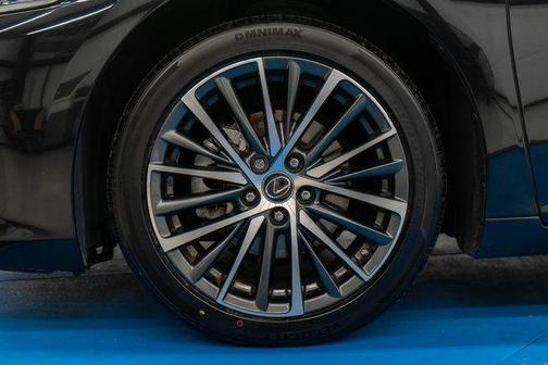 2022 Lexus ES 350 Base