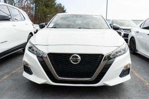 2022 Nissan Altima SR FWD