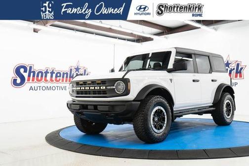 2023 Ford Bronco Base