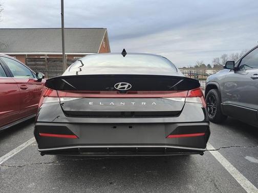 2025 Hyundai ELANTRA Sport