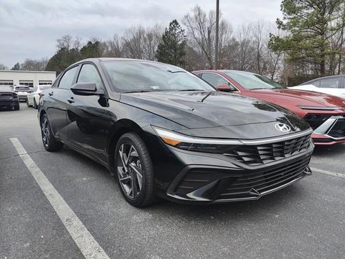 2025 Hyundai ELANTRA Sport