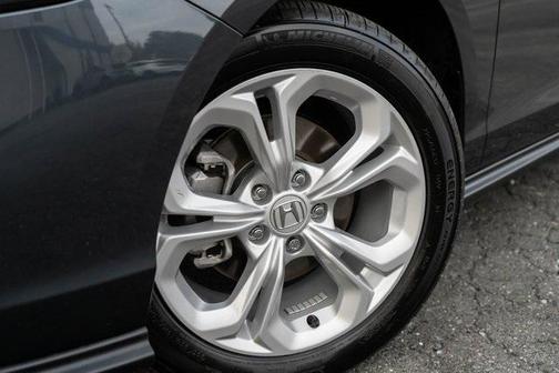 2025 Honda Accord LX 1.5T