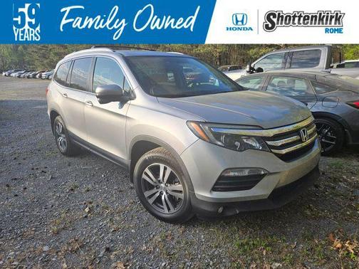 Lunar Silver Metallic 2017 Honda Pilot EX-L