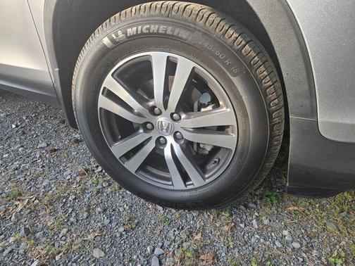 Lunar Silver Metallic 2017 Honda Pilot EX-L