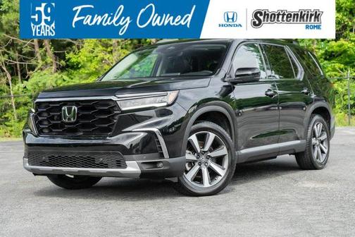2023 Honda Pilot Touring 8-Passenger