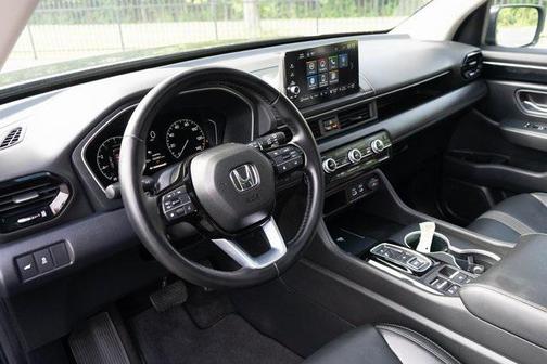 2023 Honda Pilot Touring 8-Passenger