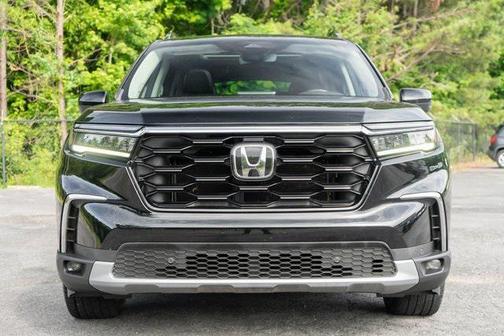 2023 Honda Pilot Touring 8-Passenger