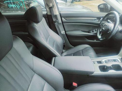 2020 Honda Accord Touring 2.0T