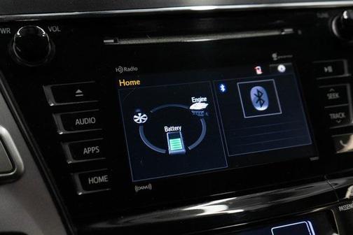 2016 Toyota Prius v Four