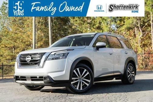2023 Nissan Pathfinder Platinum FWD
