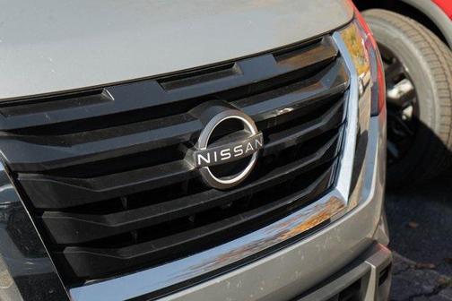 2023 Nissan Pathfinder Platinum FWD