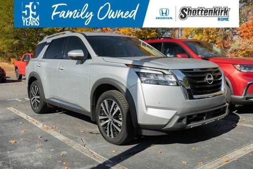2023 Nissan Pathfinder Platinum FWD