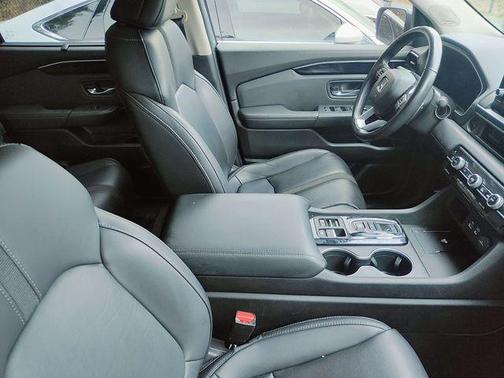 2024 Honda Pilot Touring 8-Passenger