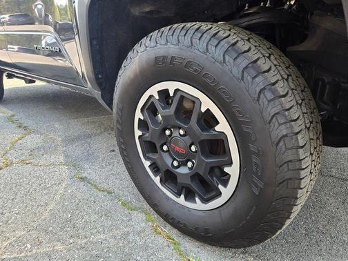 2025 Toyota Tacoma SR5