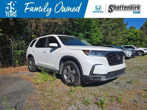 Platinum White Pearl 2023 Honda Pilot AWD EX-L 7 Passenger