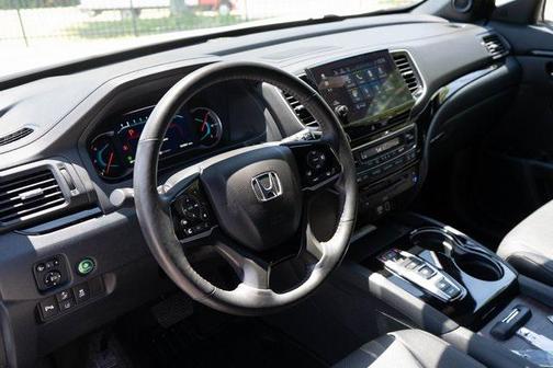 2022 Honda Pilot AWD Black Edition