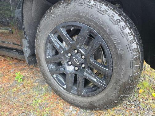 Black 2024 Chevrolet Silverado 1500 High Country