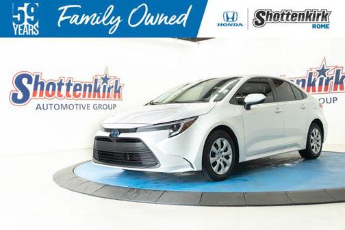 Pearl 2023 Toyota Corolla Hybrid LE
