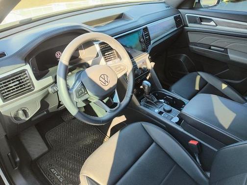 2023 Volkswagen Atlas Cross Sport 3.6L V6 SE w/Technology