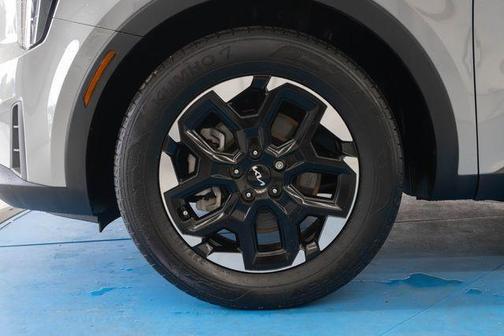 Wolf Gray 2024 Kia Sorento S