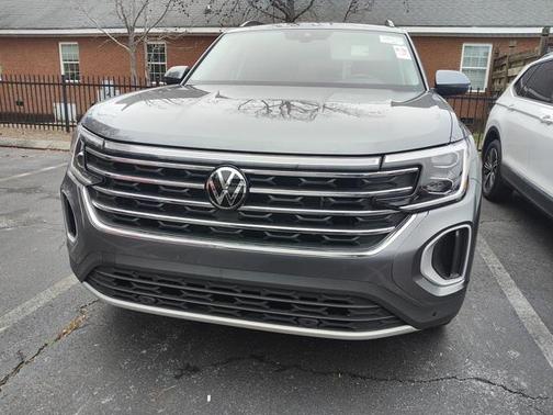 2025 Volkswagen Atlas 2.0T SE w/Technology 4MOTION