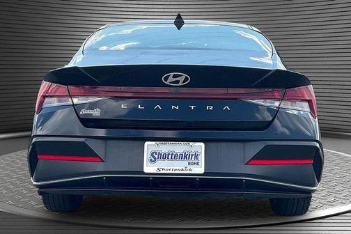 Abyss Black 2025 Hyundai ELANTRA SEL