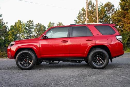 2022 Toyota 4Runner SR5