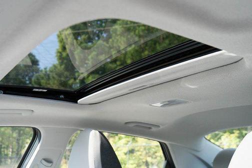 Ecotronic Gray 2025 Hyundai ELANTRA Limited